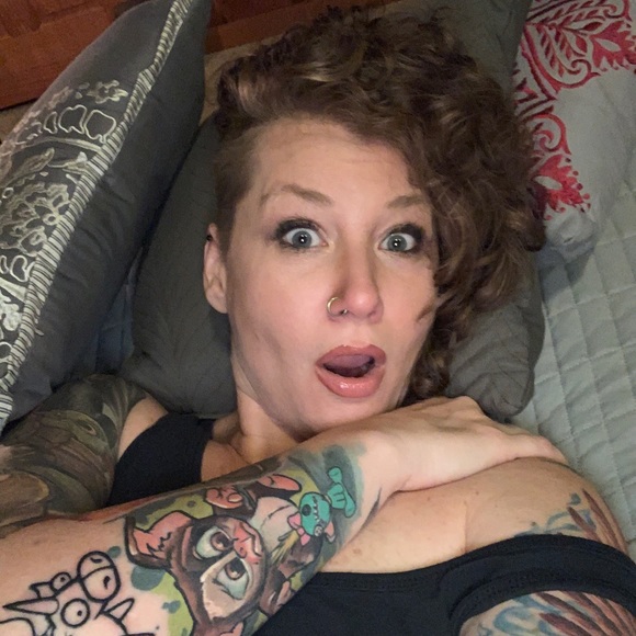 Meet your Posher, Stephanie - Picture 1 of 1